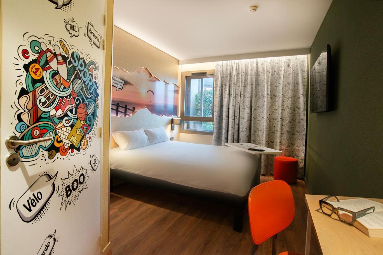 Hotel Ibis Styles Clermont-Ferrand Aeroport Exterior foto